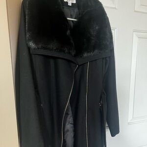 Via Spiga Black Trench Coat with Faux Fur Collar